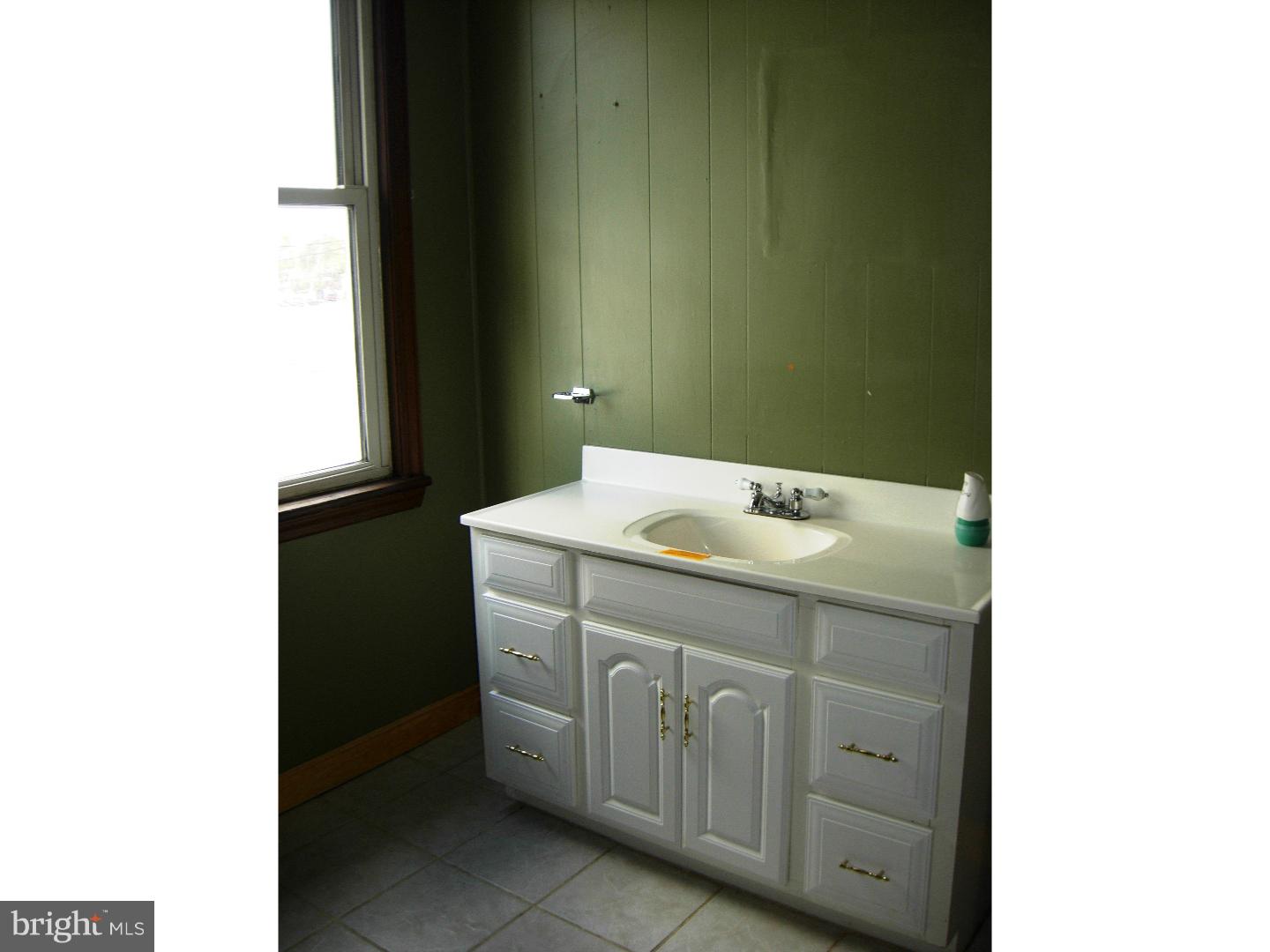 128 Delaware Avenue Riverside, NJ 08075 - Photo 10 of 15
