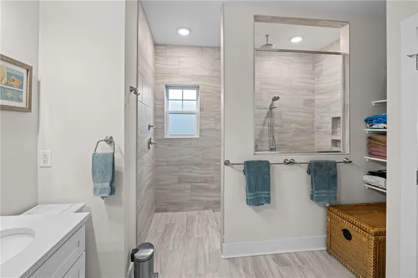 $689,900 | 3703 Rocky Creek Drive, Seneca, SC 29678
