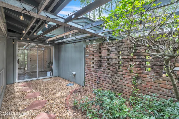 $265,000 | 5415 Kaywood Drive, Jackson, MS 39211