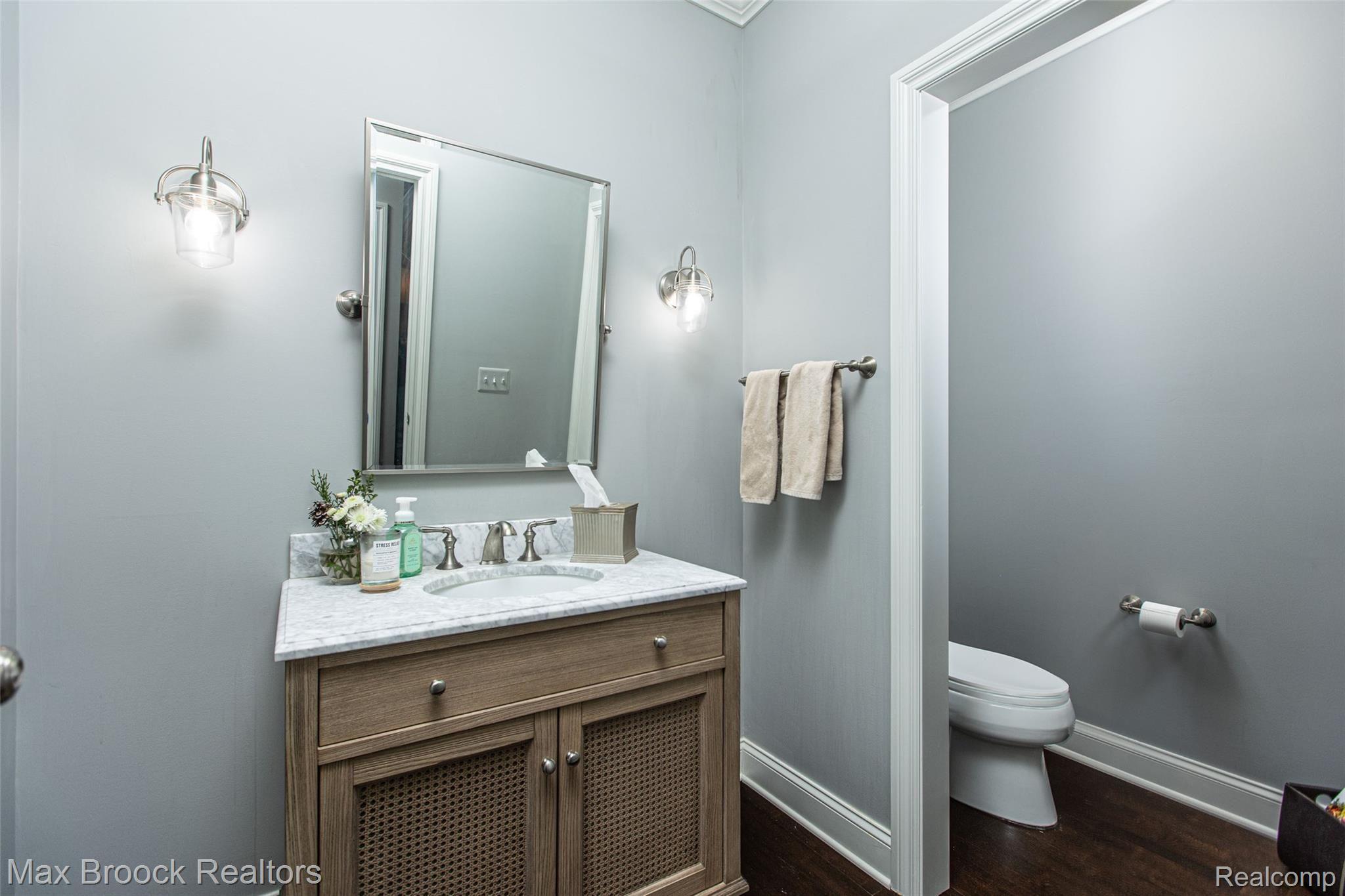 1006 Harvard Road Grosse Pointe, MI 48230 - Photo 6 of 44 -10.jpg