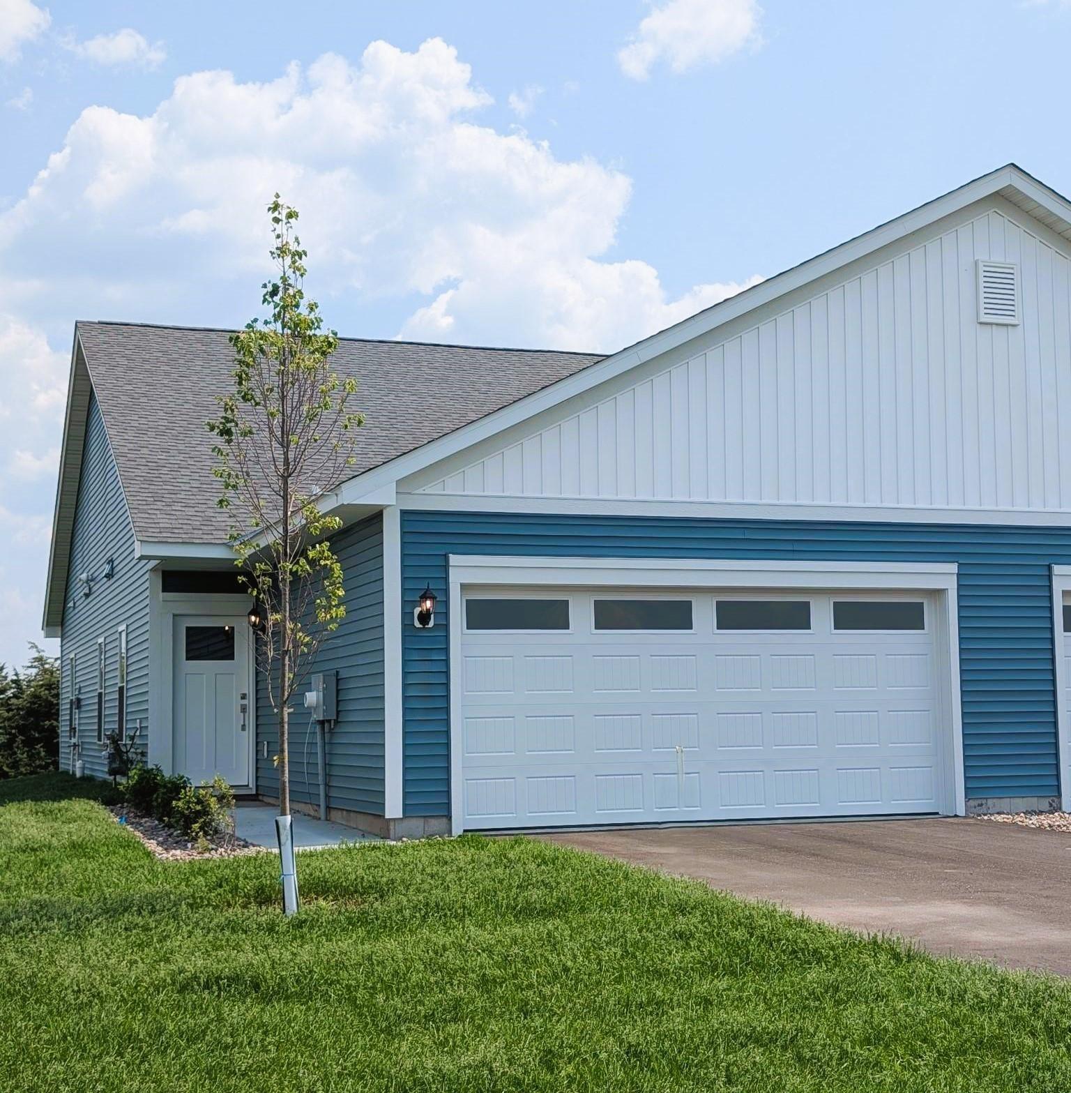 39765 Fallbrook Avenue North Branch, MN 55056 - Photo 1 of 21