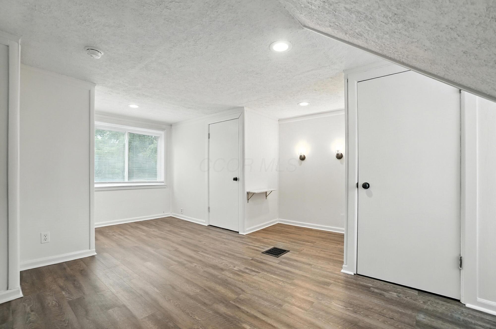 905 Kinnear Road Columbus, OH 43212 - Photo 27 of 67 Bedroom Three Second Floor