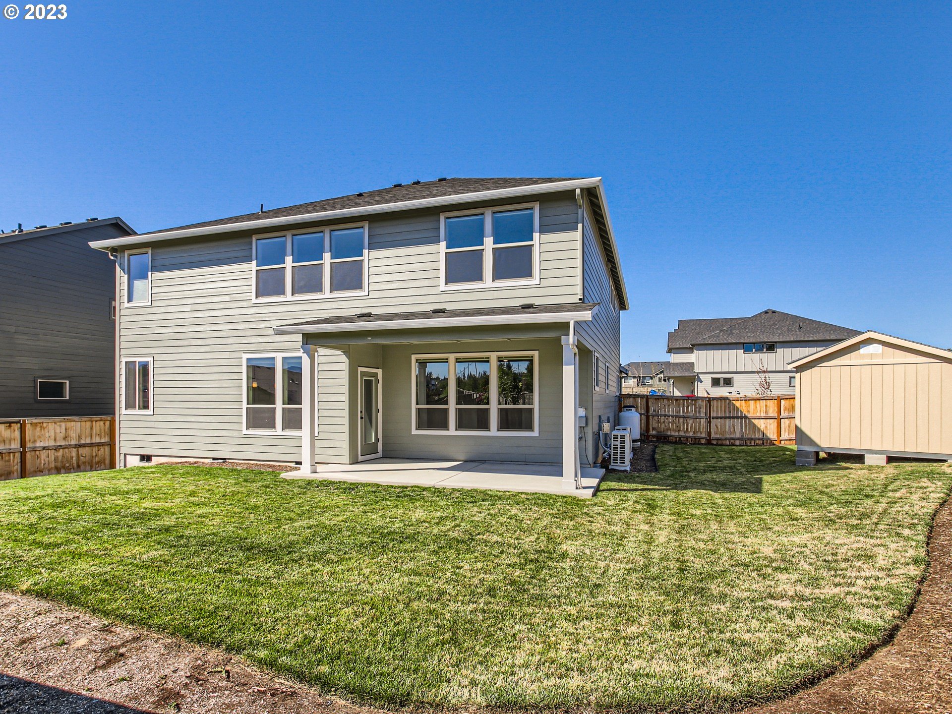 2400 South Eagle Ridge Drive Ridgefield, WA 98642 - Photo 34 of 34 a house view with a garden space