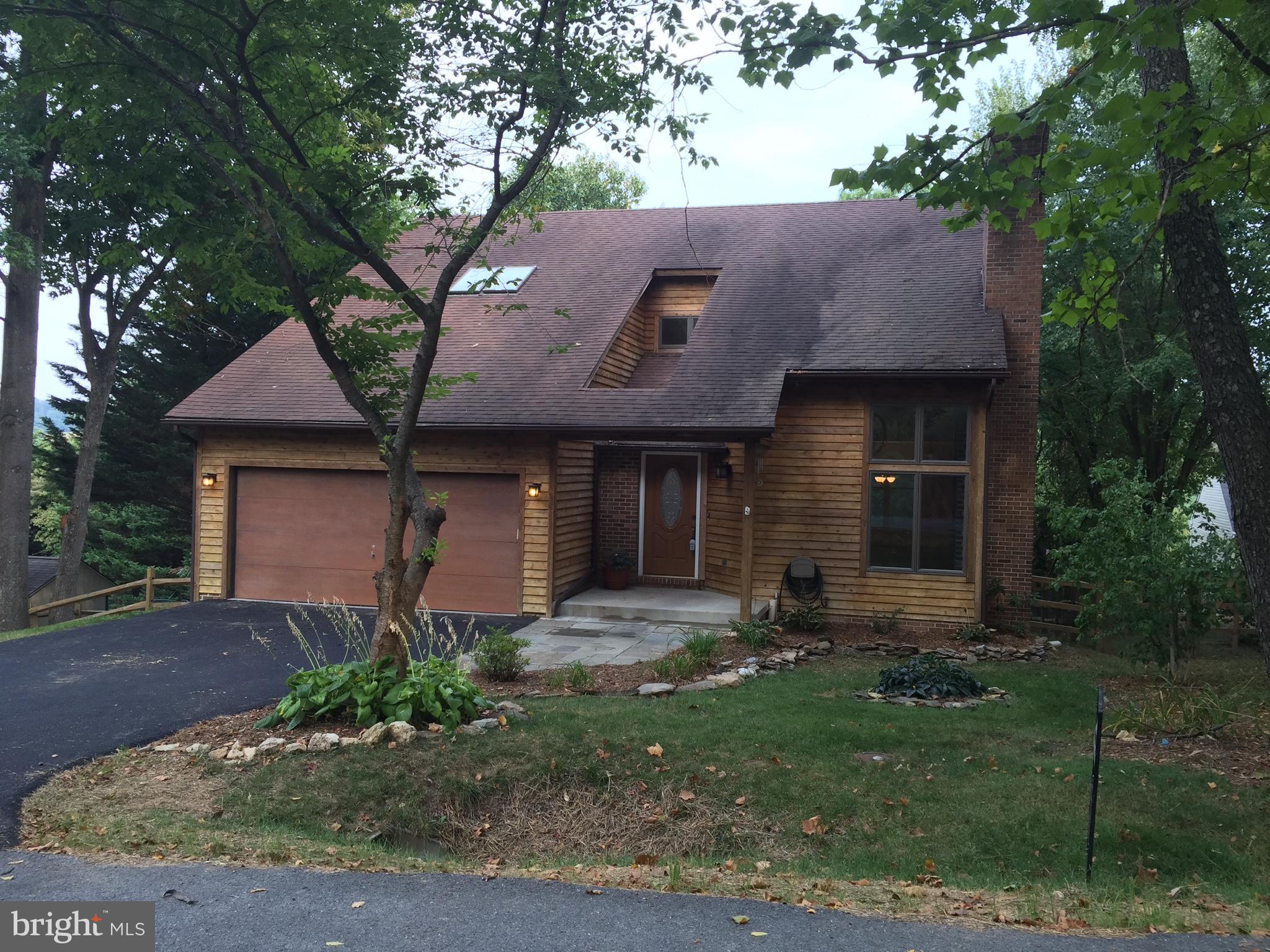 7021 Fox Chase Road New Market, MD 21774 - Photo 1 of 26 Level driveway /Level street front