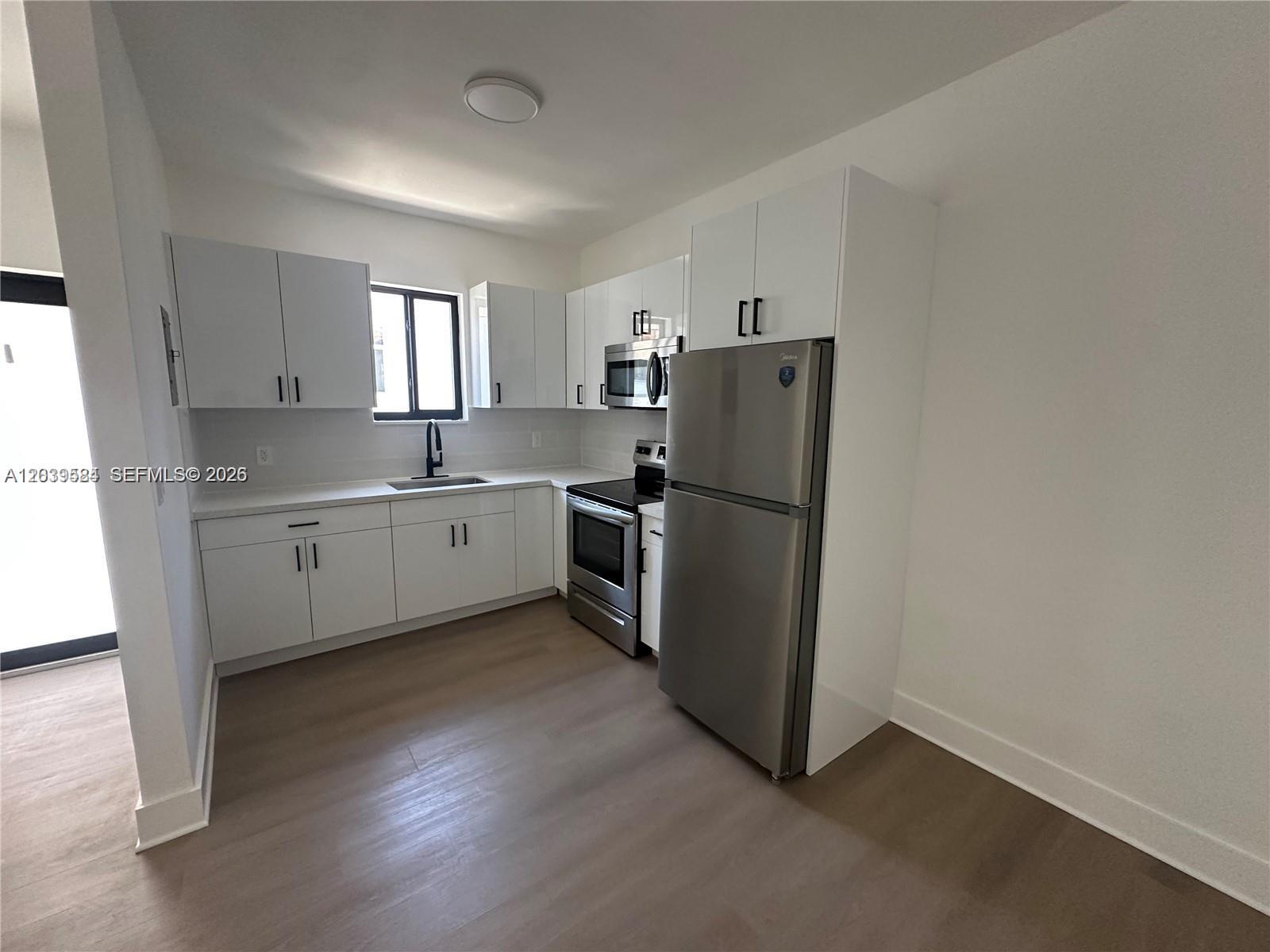 411 Southwest 18th Road Miami, FL 33129 - Photo 2 of 10