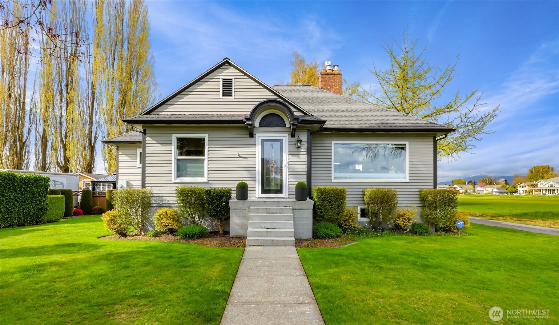 17645 McLean Road Mount Vernon, WA 98273 - Photo 4 of 36