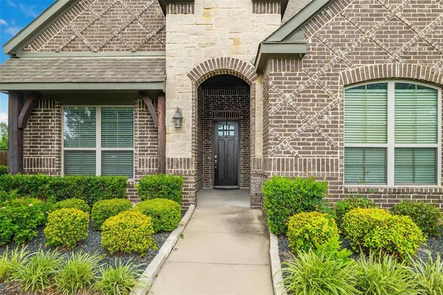 a view of entrance of the house