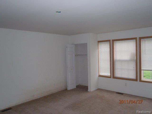 29350 Elwell Road Belleville, MI 48111 - Photo 10 of 10 P4270061