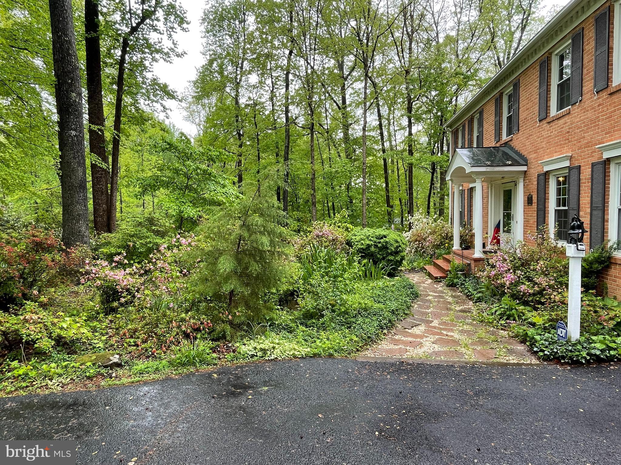 8024 Stillbrooke Road Manassas, VA 20112 - Photo 3 of 51 Gallery Image 3