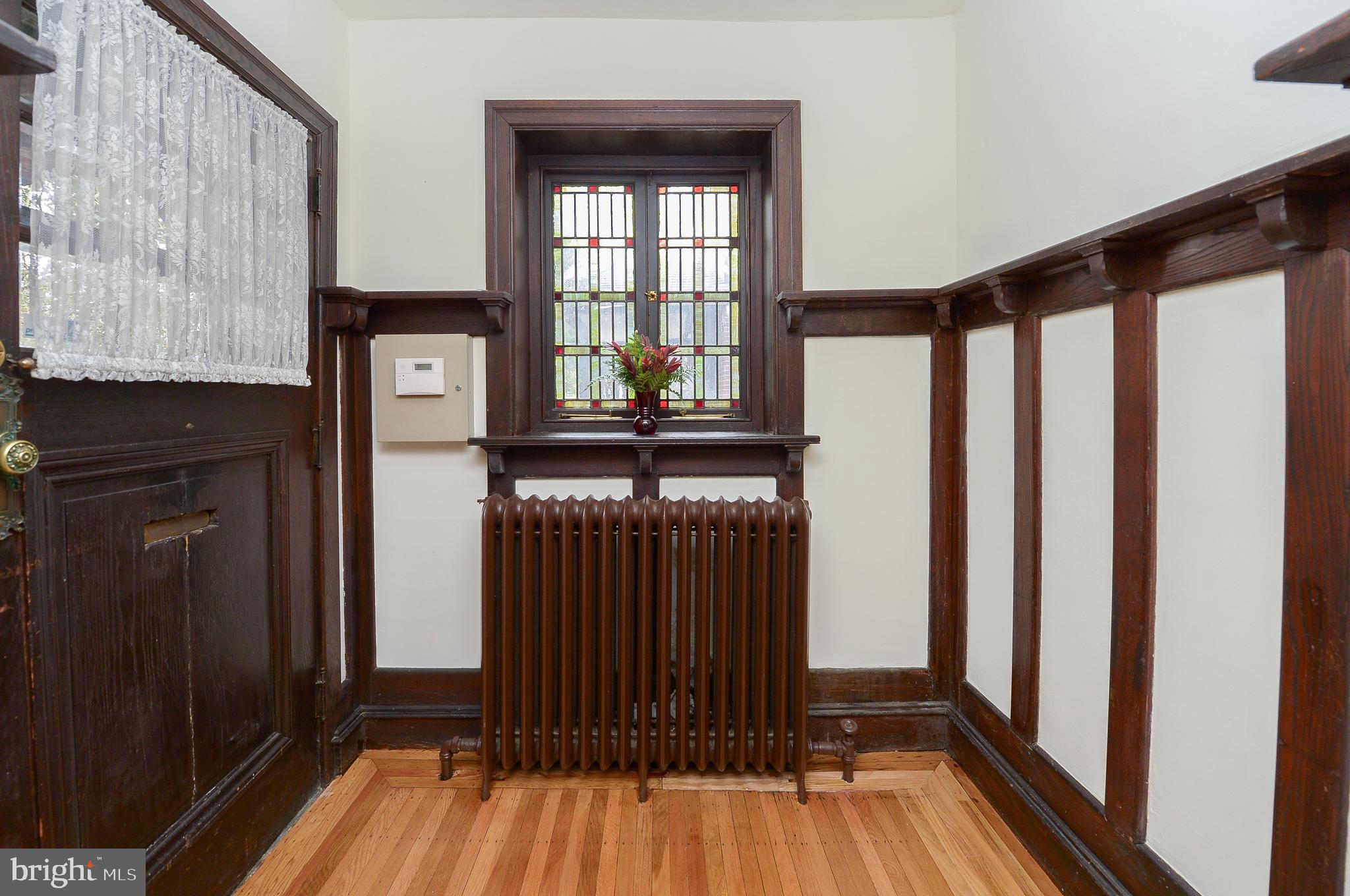 7133 Cresheim Road Philadelphia, PA 19119 - Photo 20 of 76 Front door and foyer