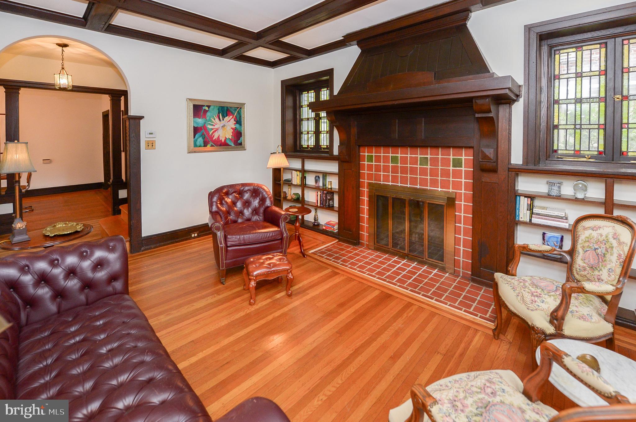 7133 Cresheim Road Philadelphia, PA 19119 - Photo 24 of 76 Living room