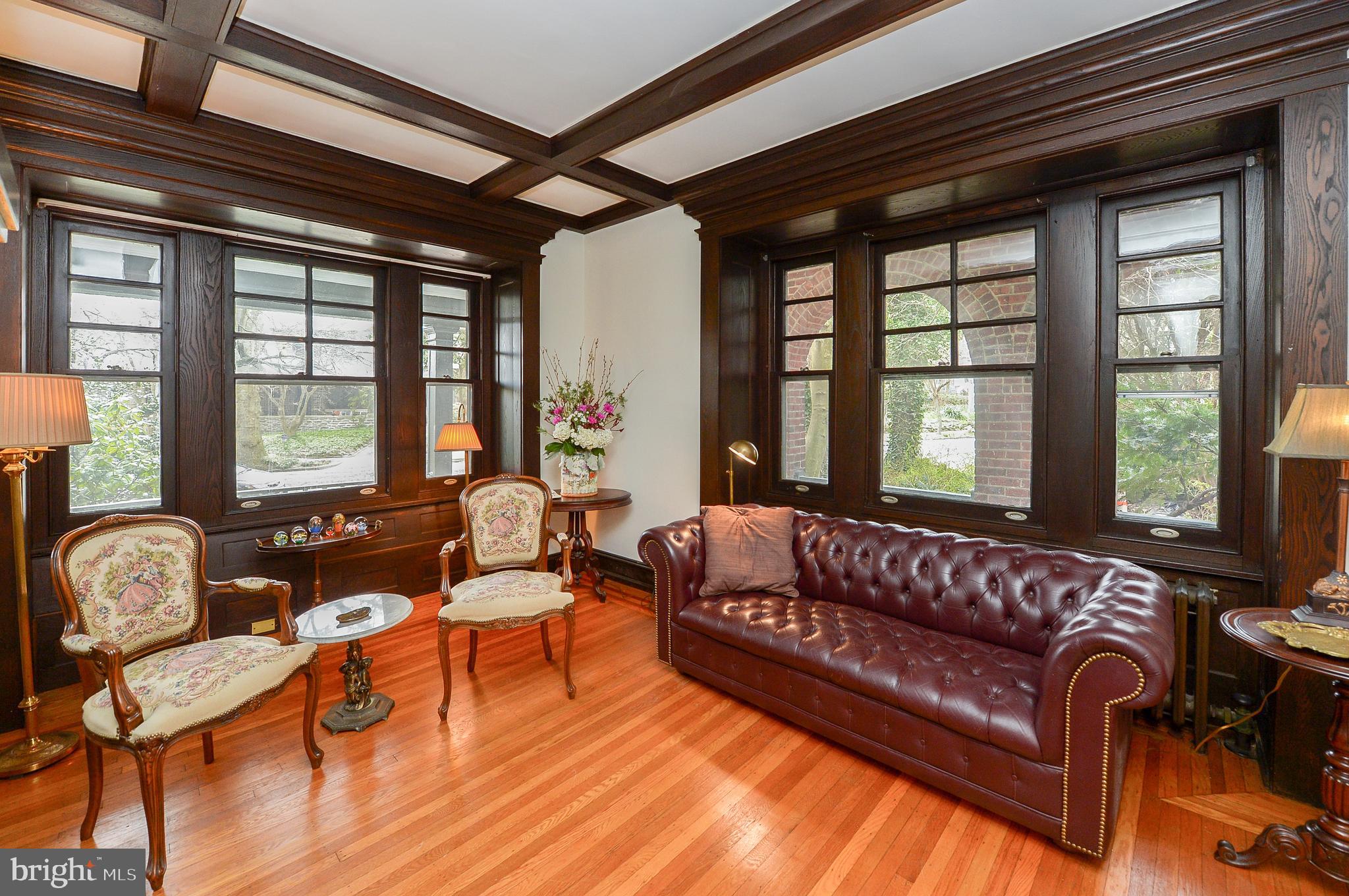 7133 Cresheim Road Philadelphia, PA 19119 - Photo 26 of 76 Living room