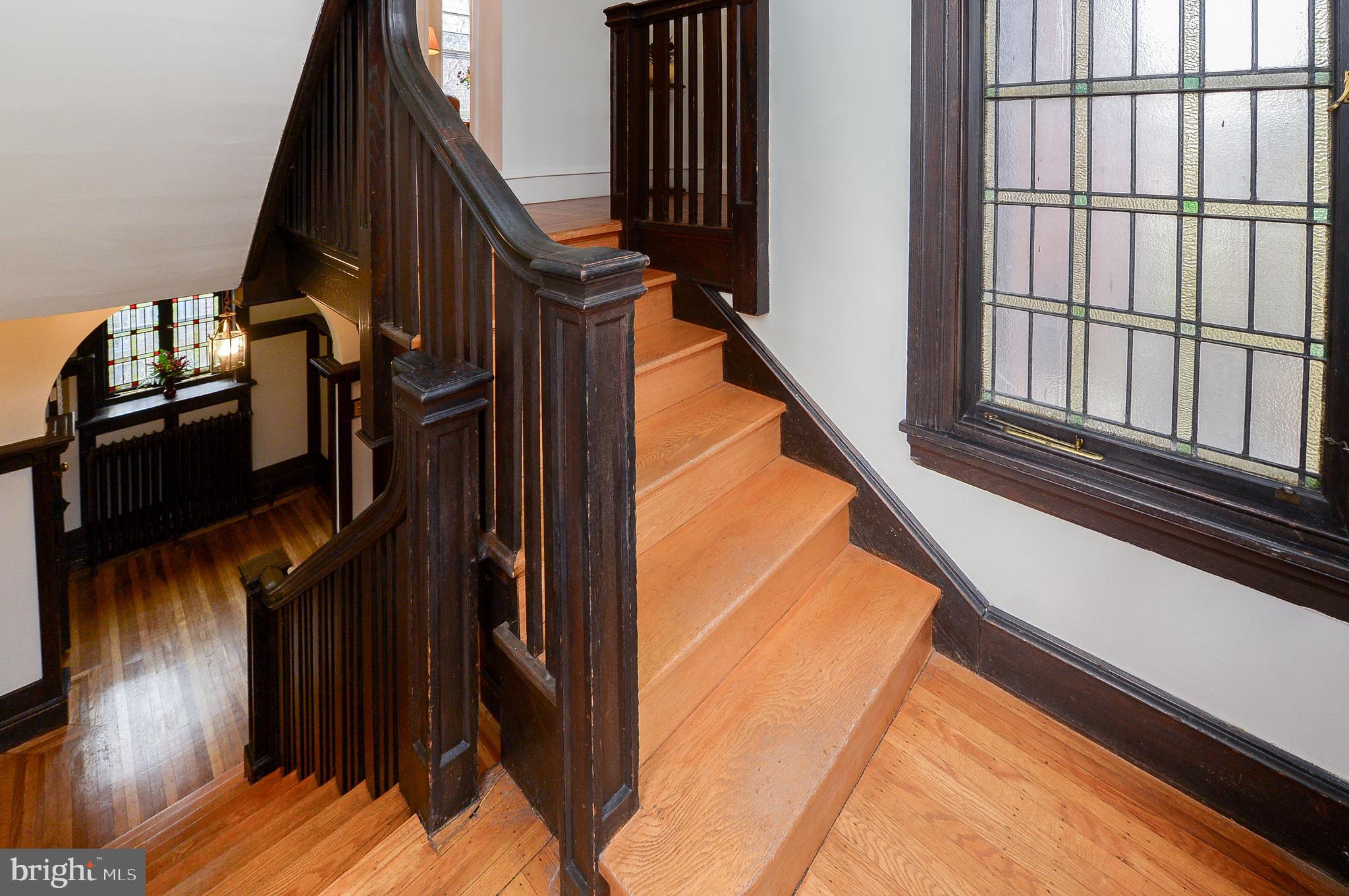 7133 Cresheim Road Philadelphia, PA 19119 - Photo 45 of 76 2nd fl landing