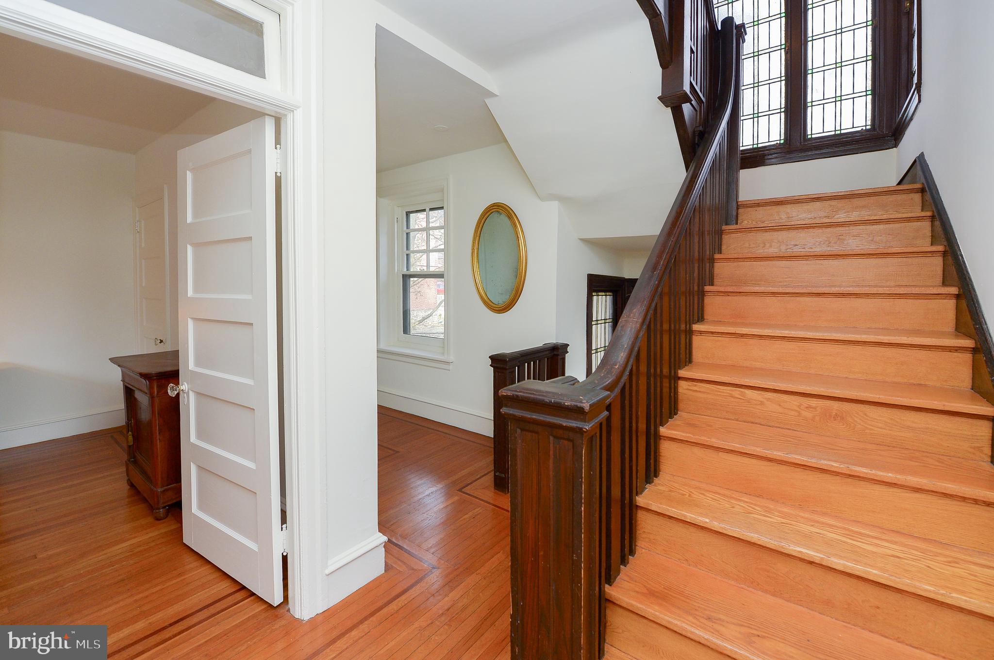 7133 Cresheim Road Philadelphia, PA 19119 - Photo 48 of 76 2nd fl hallway