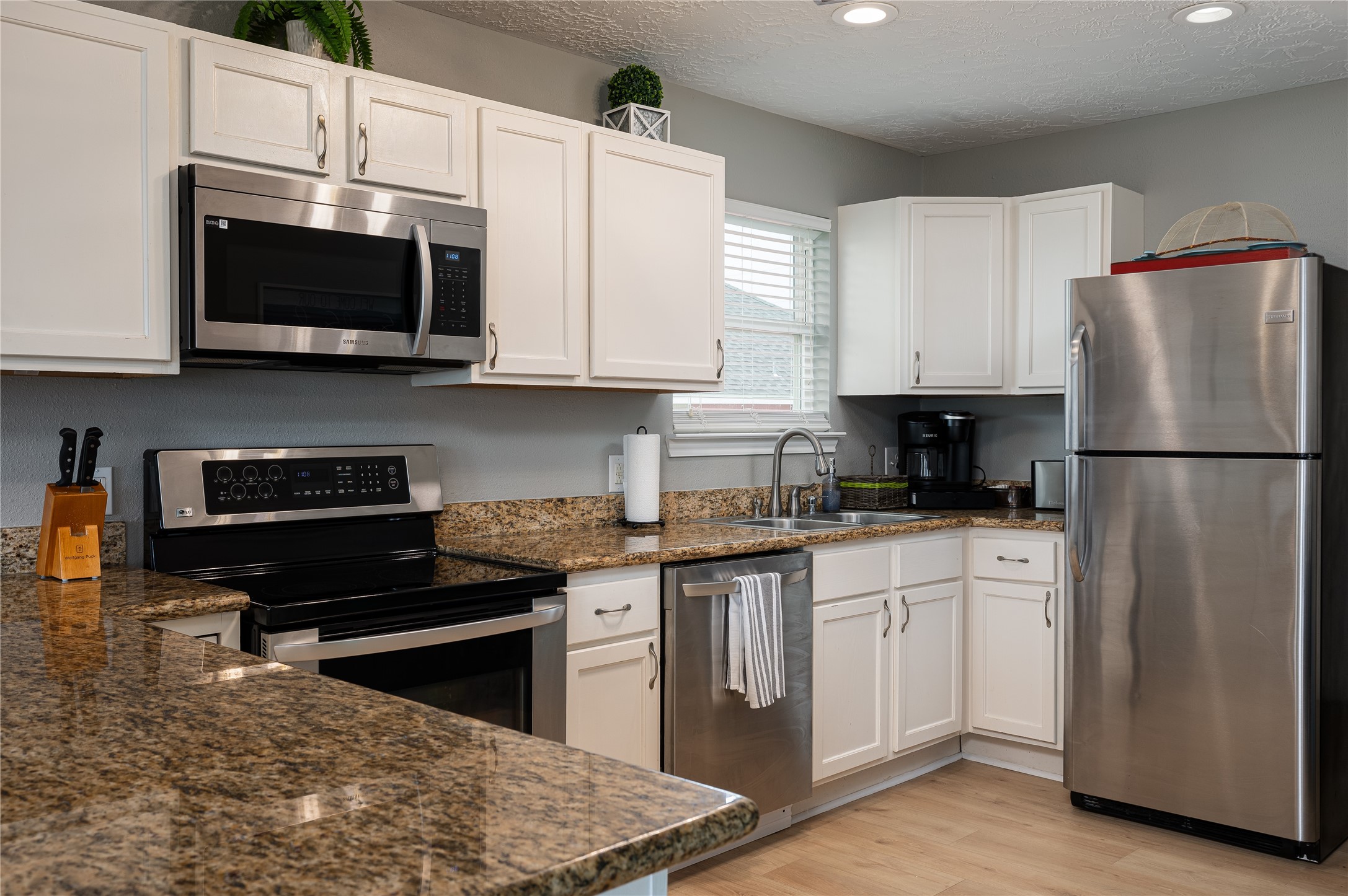 2297 Martinique Crystal Beach, TX 77650 - Photo 13 of 45