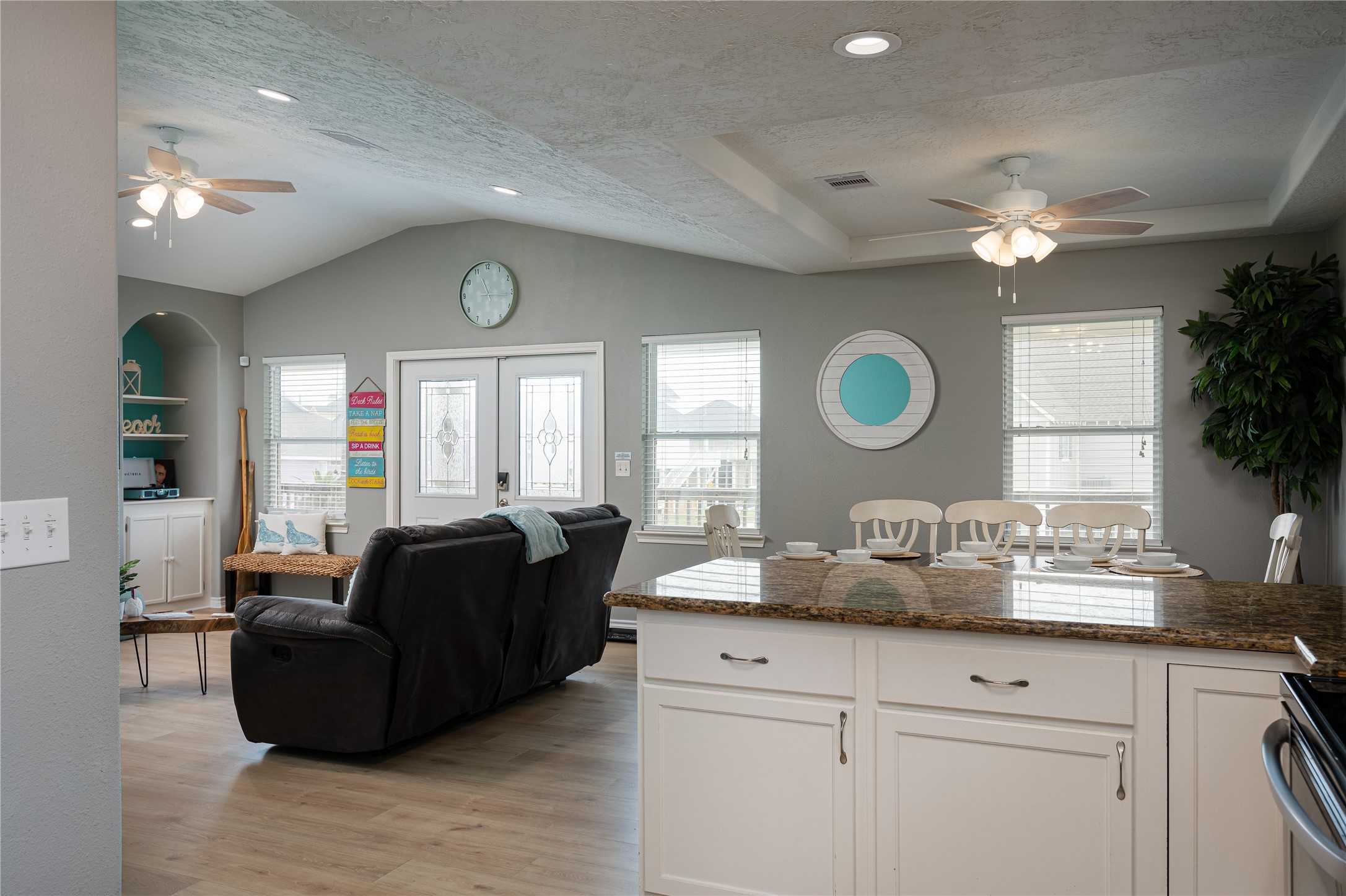 2297 Martinique Crystal Beach, TX 77650 - Photo 15 of 45