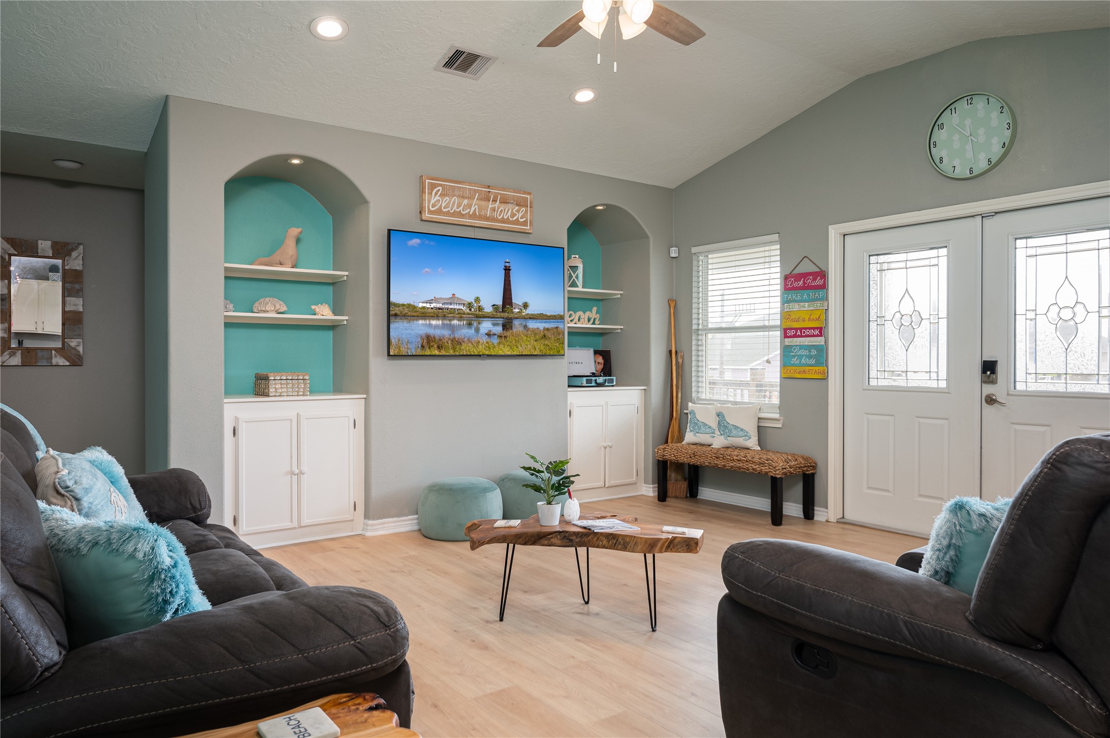 2297 Martinique Crystal Beach, TX 77650 - Photo 9 of 45