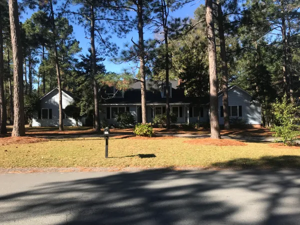 $2,400 | 100 West Hedgelawn Way, Southern Pines, NC 28387