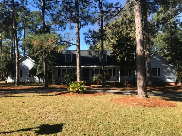 $2,400 | 100 West Hedgelawn Way, Southern Pines, NC 28387