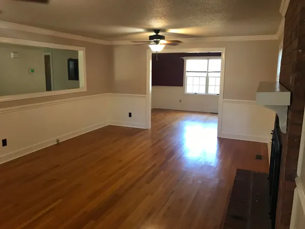 $2,400 | 100 West Hedgelawn Way, Southern Pines, NC 28387