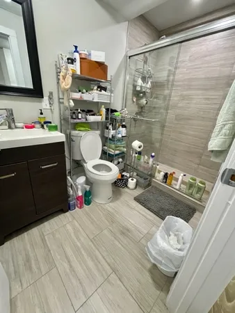 $2,650 | 910 West Waveland Avenue, Unit G, Chicago, IL 60613