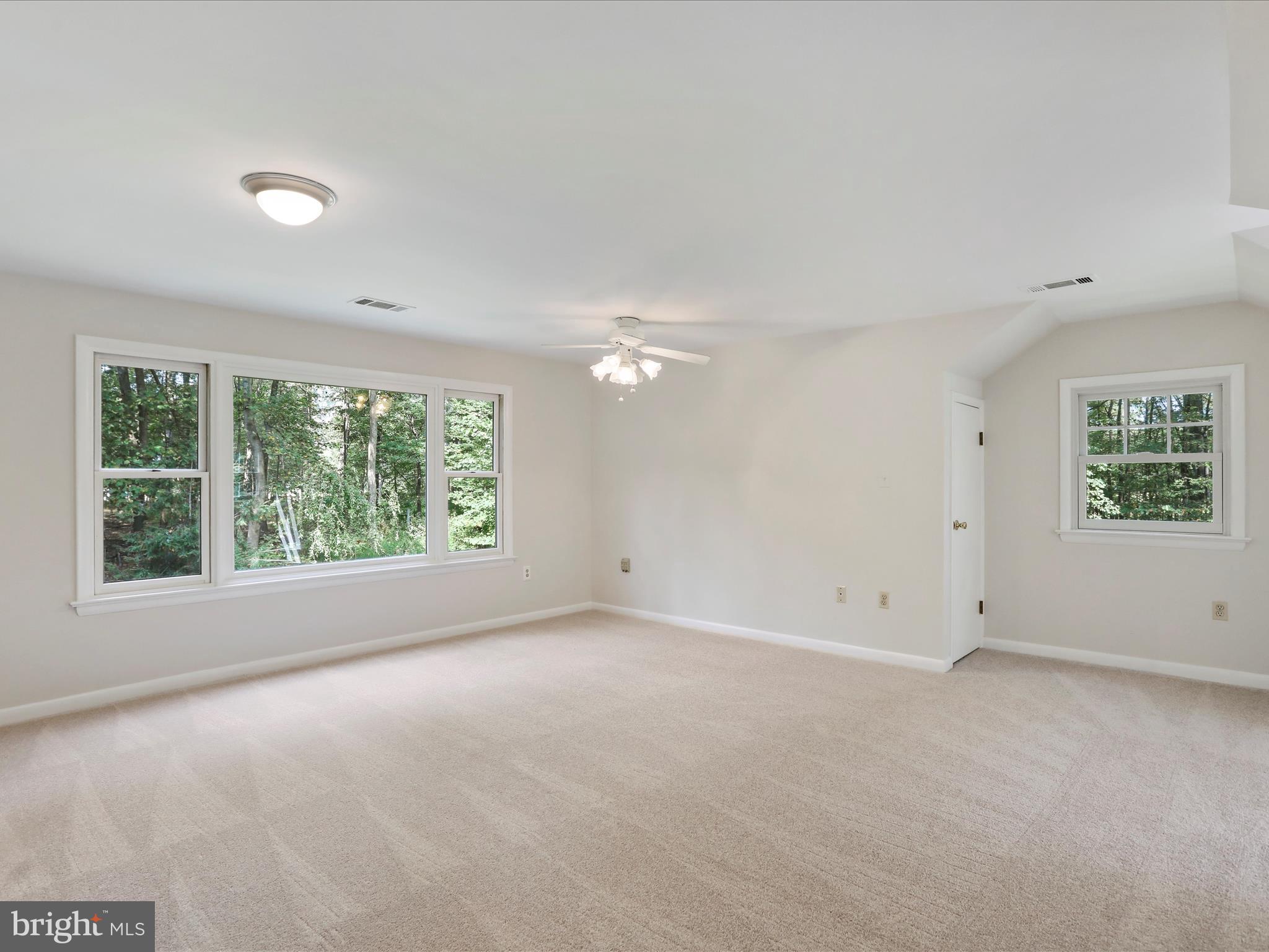 20830 Peach Tree Road Dickerson, MD 20842 - Photo 22 of 57 Primary Bedroom