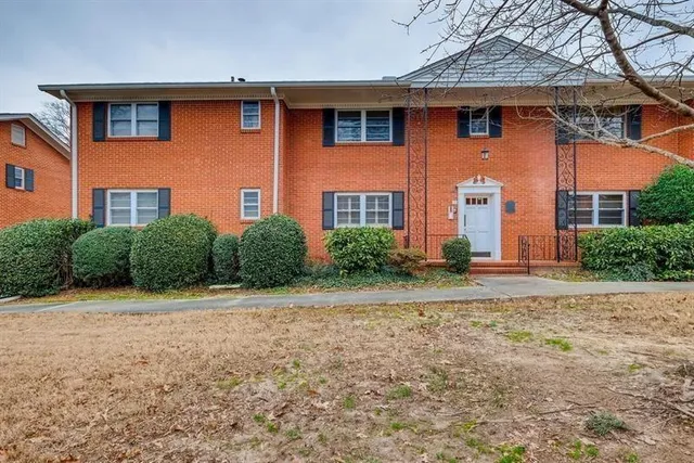 $290,000 | 3660 Peachtree Road Northeast, Unit J5, Atlanta, GA 30319