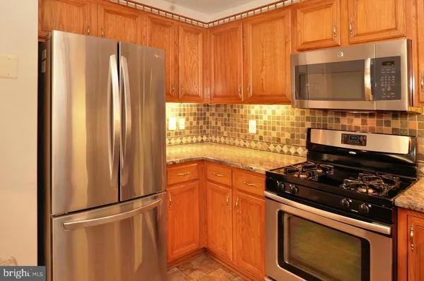 $2,225 | 13103 Millhaven Place, Unit 8E, Germantown, MD 20874