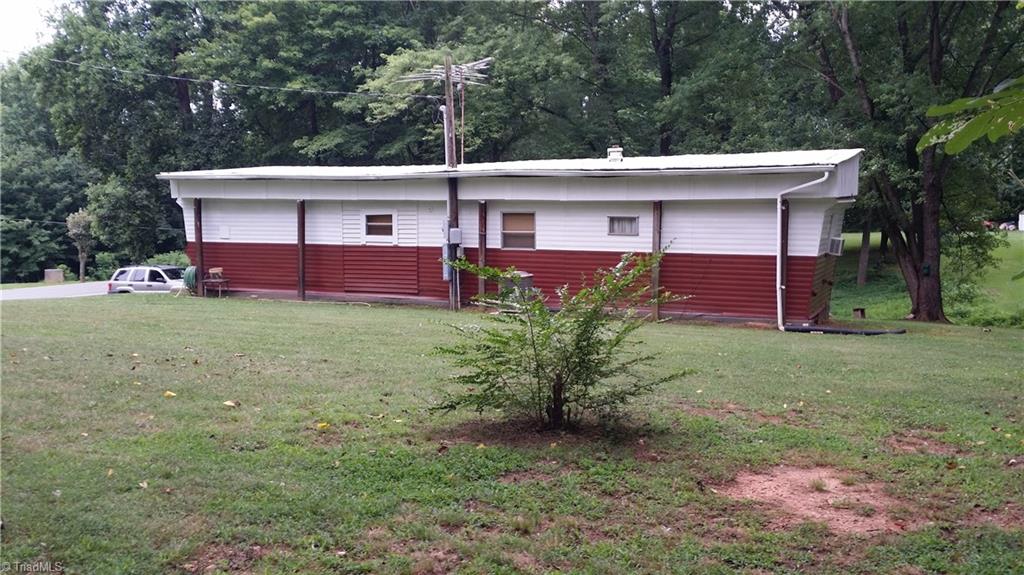 3349 North Old 52 Road Pinnacle, NC 27043 - Photo 4 of 17