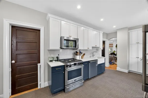 $7,000 | 121 Morris Avenue, Rockville Centre, NY 11570