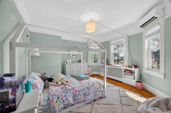 $7,000 | 121 Morris Avenue, Rockville Centre, NY 11570