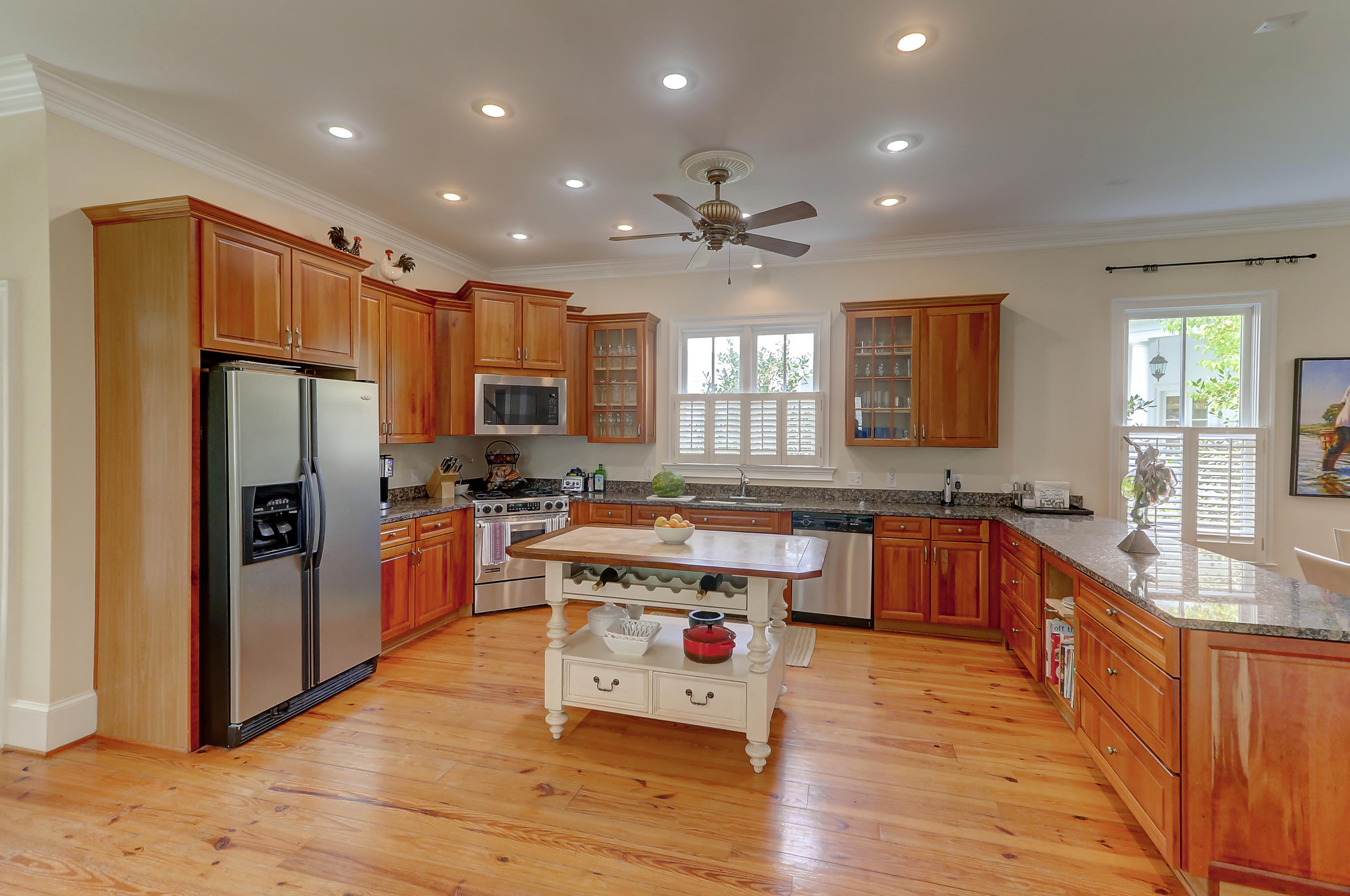 65 Ponsbury Road Mount Pleasant, SC 29464 - Photo 12 of 34 Spacious Kitchen