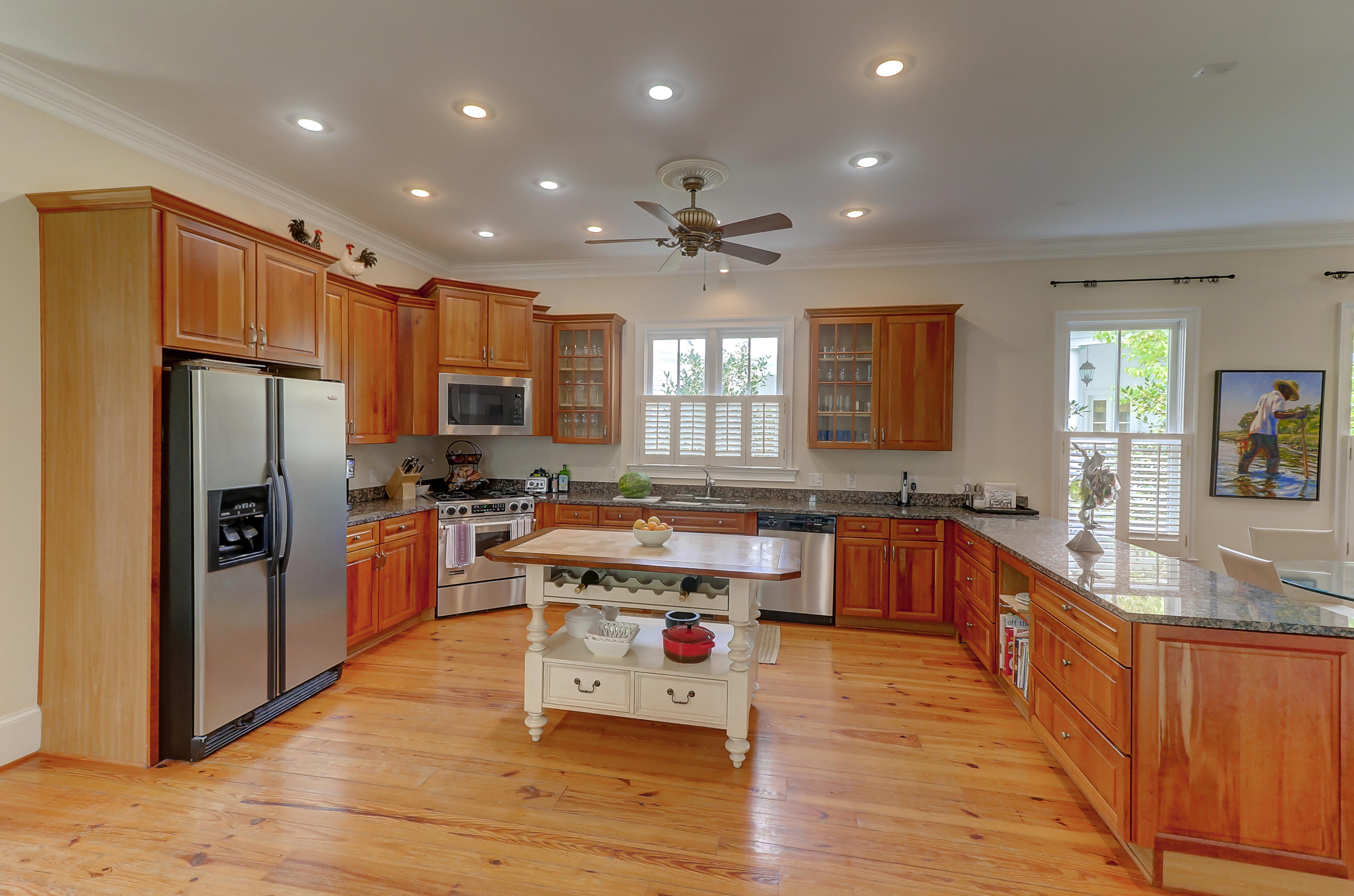 65 Ponsbury Road Mount Pleasant, SC 29464 - Photo 14 of 34 Large Ktichen