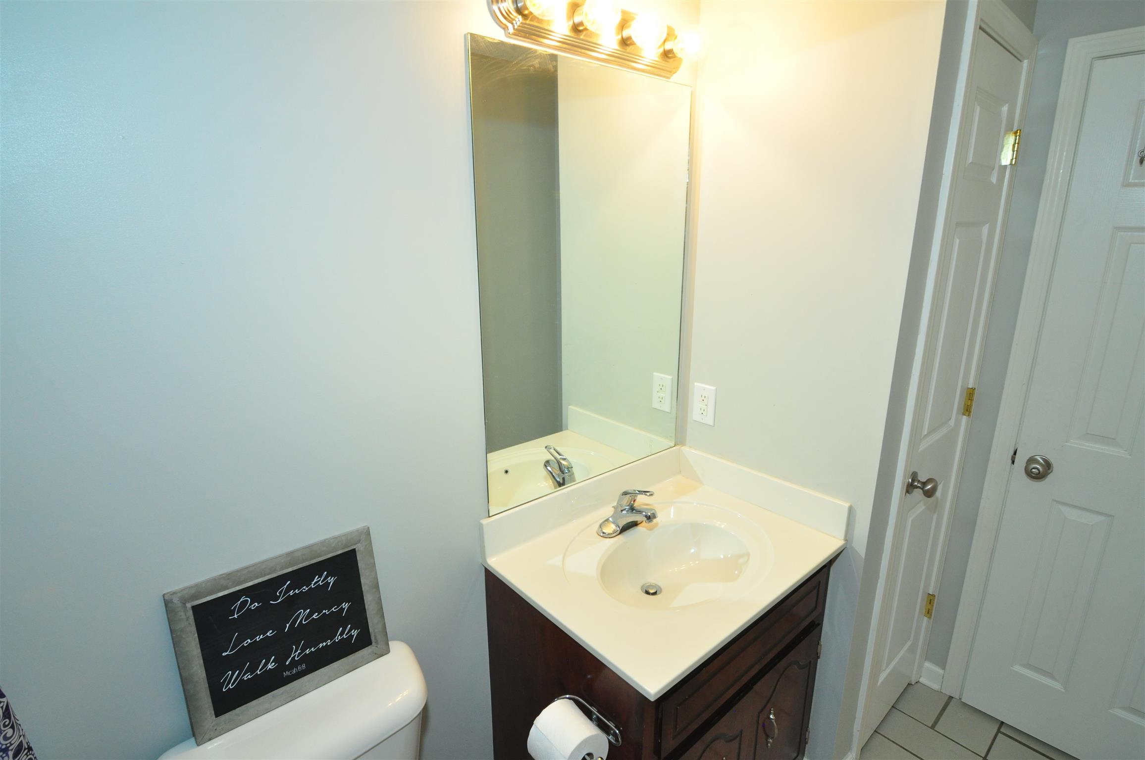 1848 Twin Rivers Road Clarksville, TN 37040 - Photo 19 of 23 Another View of Hall Bath