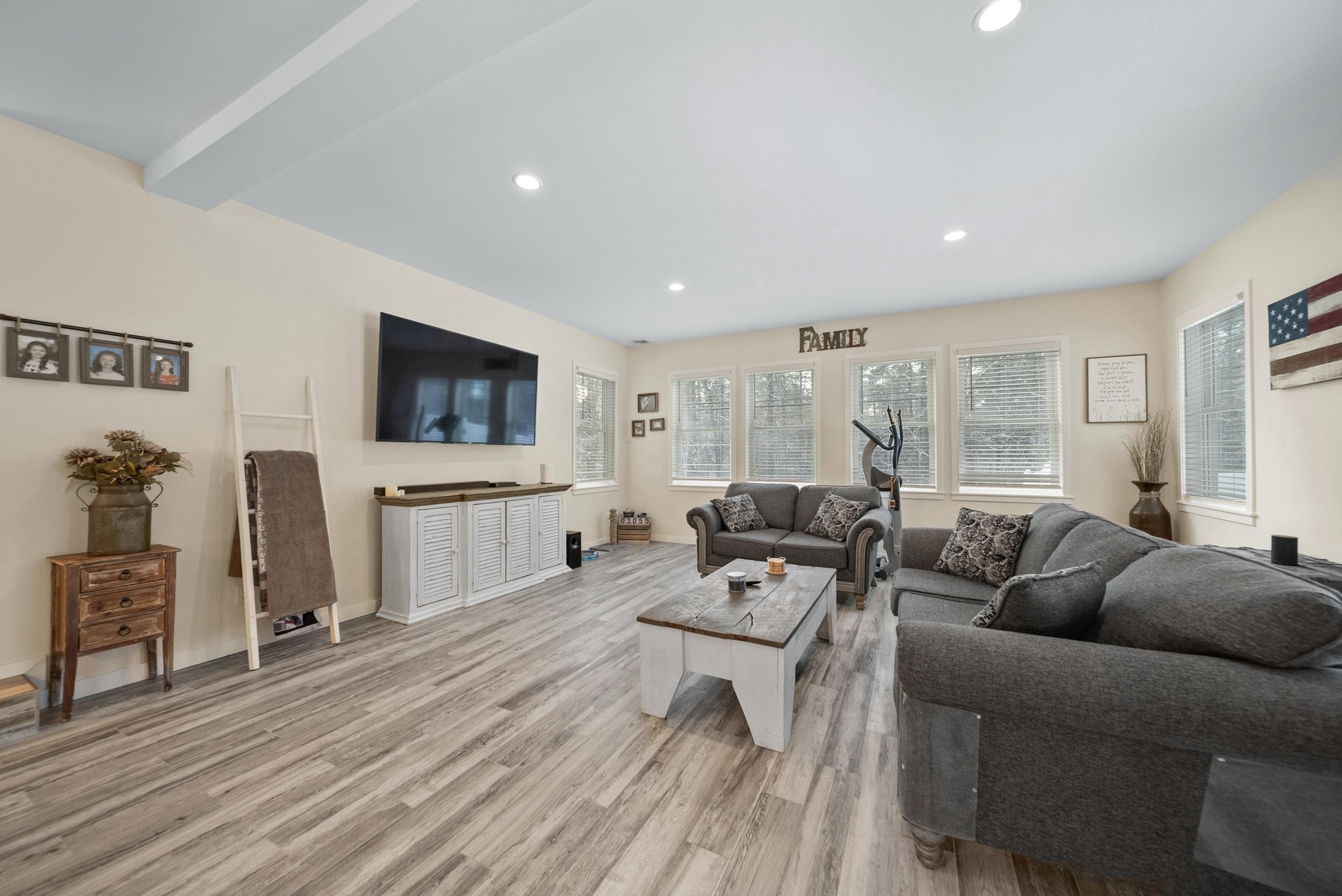 686 Rte 13 Milford, NH 03055 - Photo 6 of 51