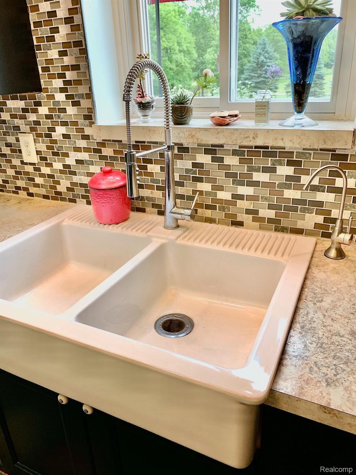 1400 Liebeck Road Chelsea, MI 48118 - Photo 10 of 38 10.jpeg