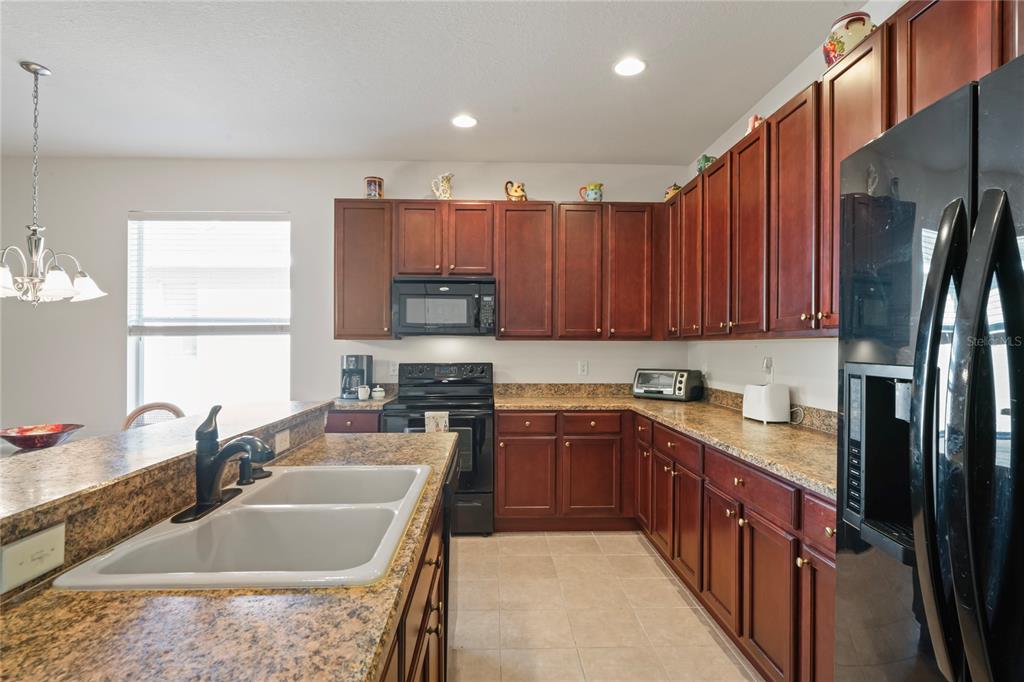 11243 Merganser Way New Port Richey, FL 34654 - Photo 5 of 39 Gallery Image 5