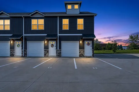 $235,900 | 216 Drayton Drive, Unit H, Clarksville, TN 37042