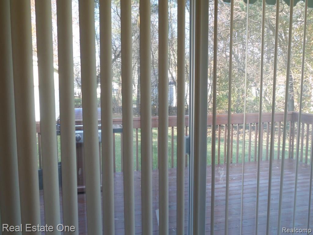 2047 Imlay City Road Lapeer, MI 48446 - Photo 7 of 30 Outdoor entertaining