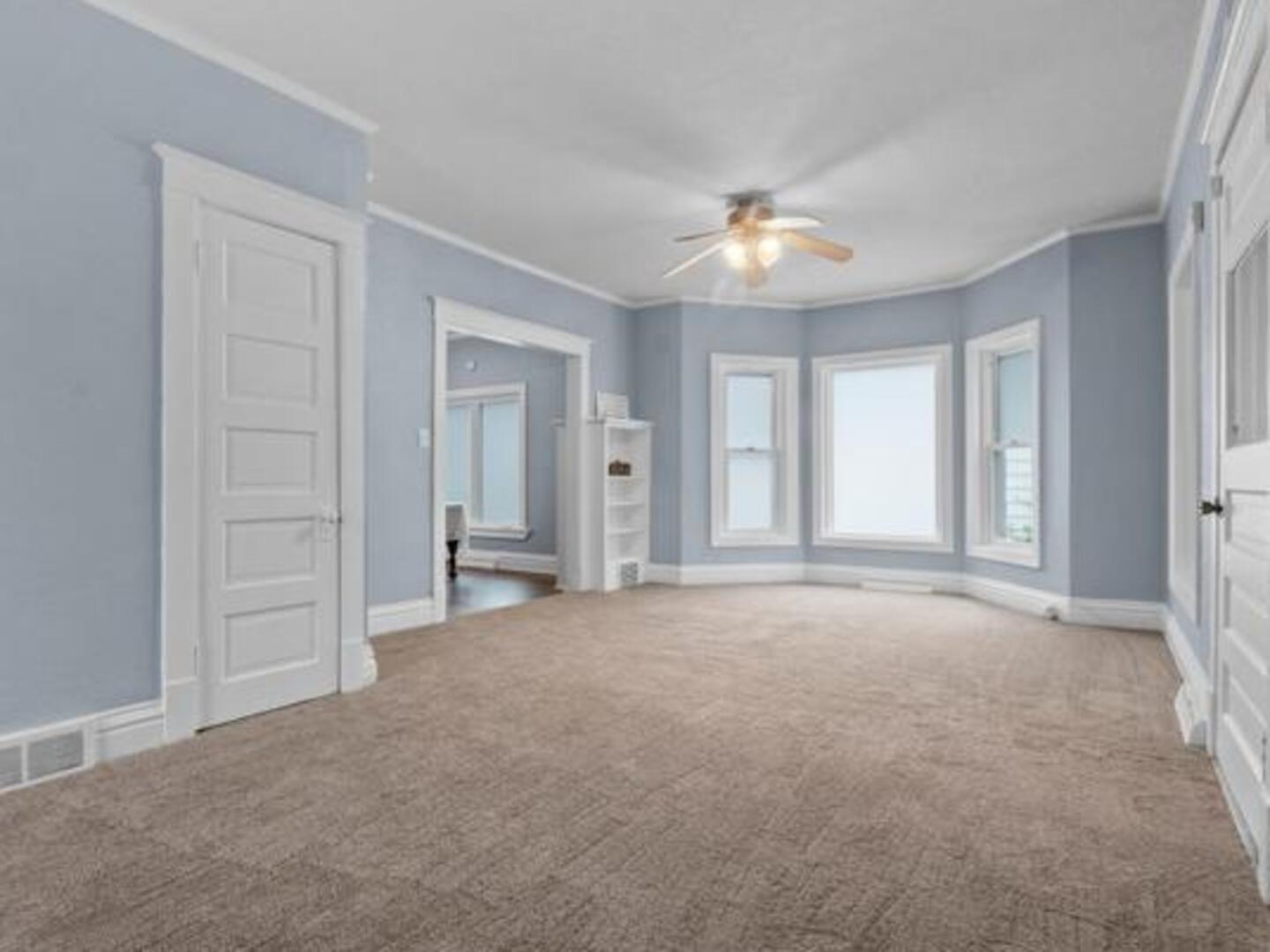815 Oneida Street Joliet, IL 60435 - Photo 5 of 24