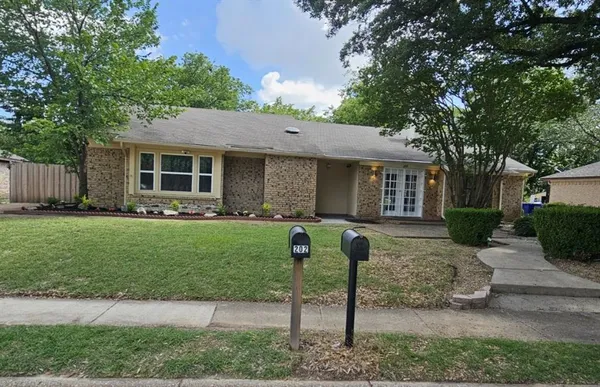 $249,900 | 202 East Denton Drive, Euless, TX 76039