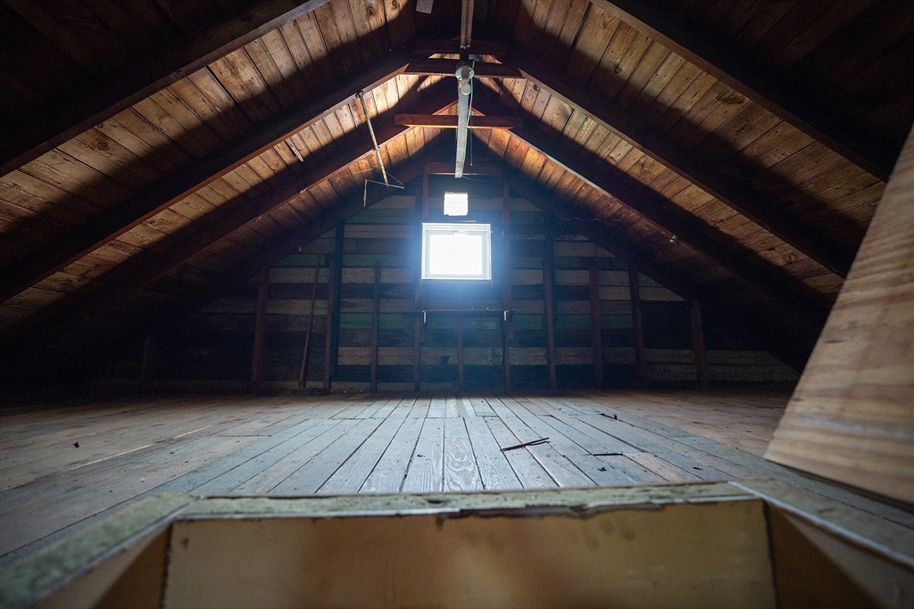 125 Birch Island Road Webster, MA 01570 - Photo 25 of 38 Gallery Image 25