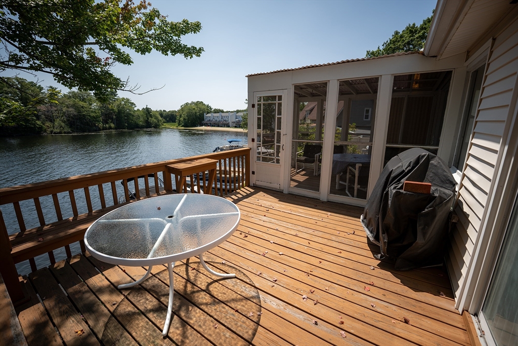 125 Birch Island Road Webster, MA 01570 - Photo 5 of 38 Gallery Image 5
