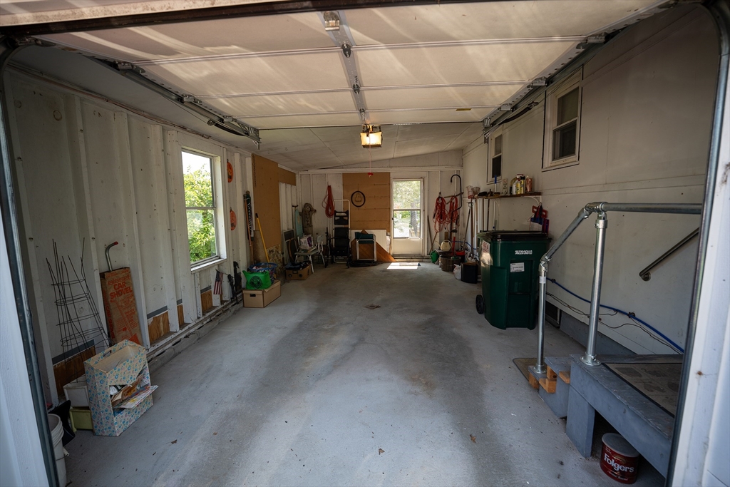 125 Birch Island Road Webster, MA 01570 - Photo 9 of 38 Gallery Image 9