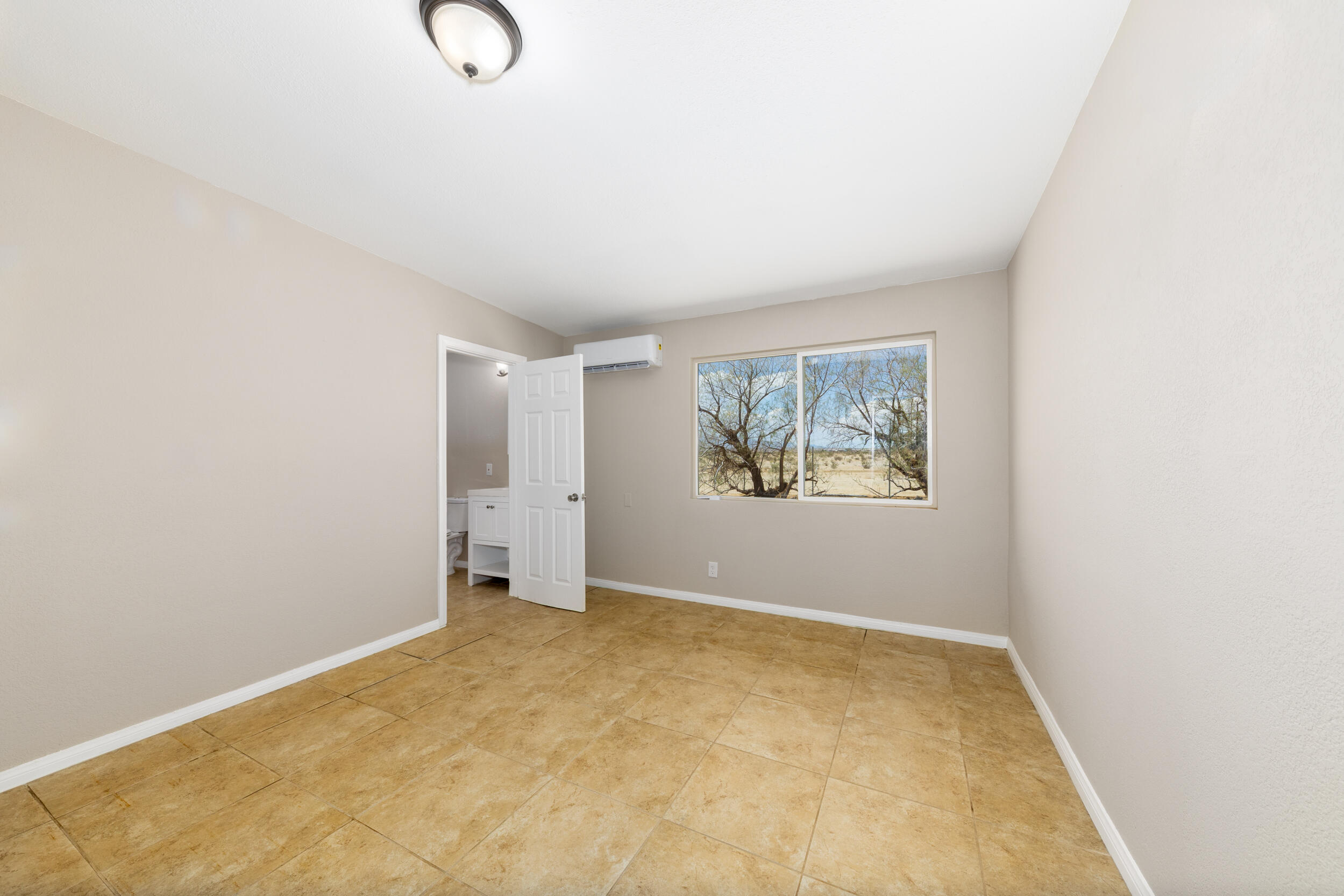 84417 Amboy Road Twentynine Palms, CA 92277 - Photo 14 of 23 a view of an empty room
