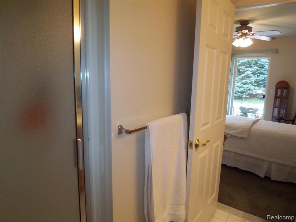 33492 Utica Road, Unit 4 Fraser, MI 48026 - Photo 19 of 24
