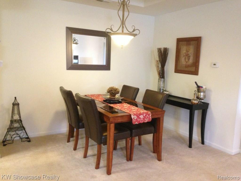 11854 Farmington Road Livonia, MI 48150 - Photo 6 of 14 DINING ROOM