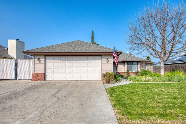 $425,000 | 1495 Purvis Avenue, Clovis, CA 93611