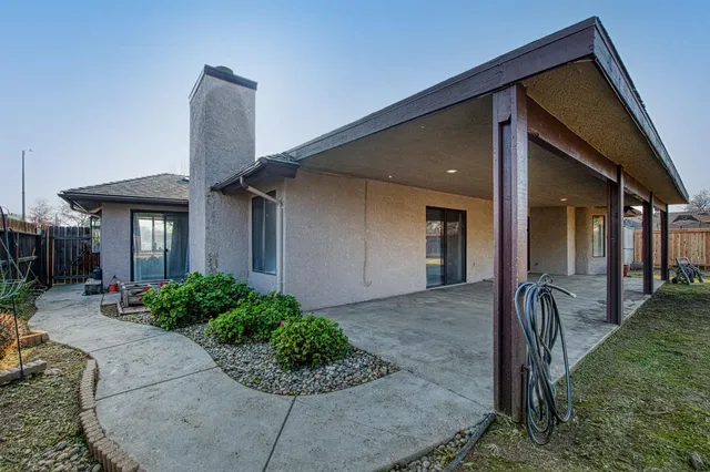 $425,000 | 1495 Purvis Avenue, Clovis, CA 93611