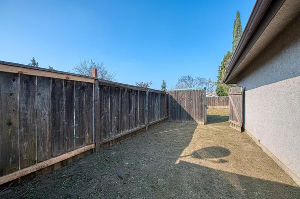 $427,500 | 1495 Purvis Avenue, Clovis, CA 93611